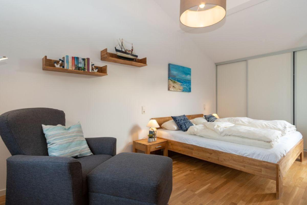 Haus-Wilhelmsplatz-Wohnung-Heimathafen Хайлигенхафен Экстерьер фото
